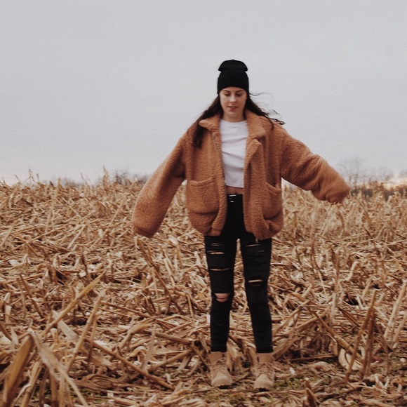 Meet your Posher, Rylee - Picture 7 of 8